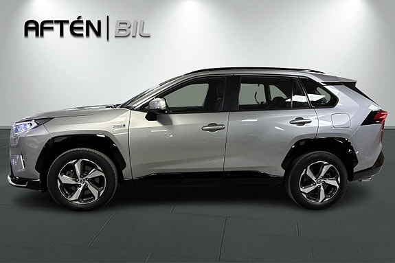 Toyota RAV4 6 of 28