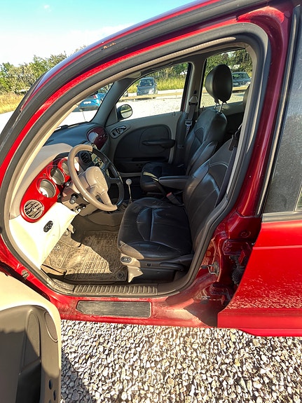 Chrysler PT Cruiser 3 of 8