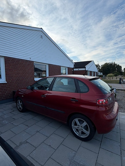 Seat Ibiza 2 of 2