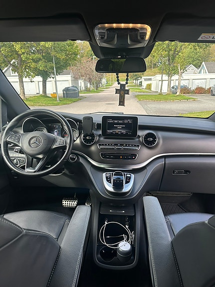 Mercedes-Benz V250 d 9 of 9