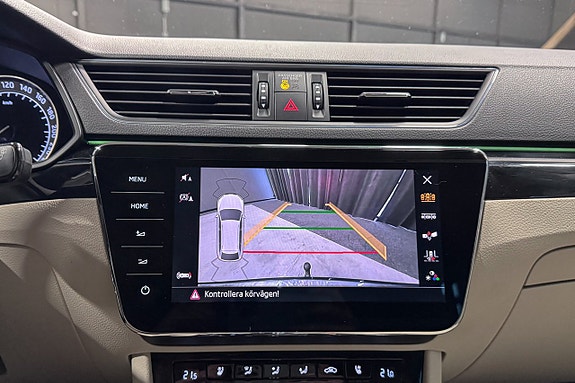 Skoda Superb 16 of 20