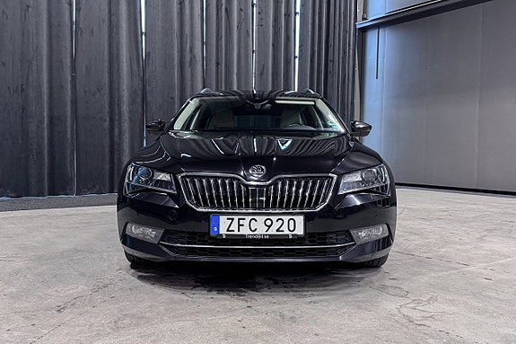 Skoda Superb 9 of 20
