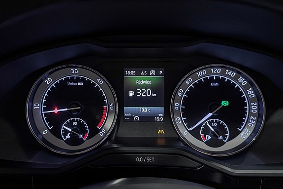 Skoda Superb 13 of 20