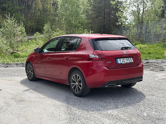 Peugeot 308 3 of 14