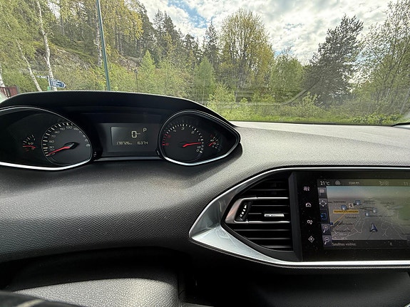 Peugeot 308 11 of 14
