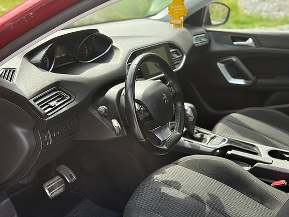 Peugeot 308 14 of 14