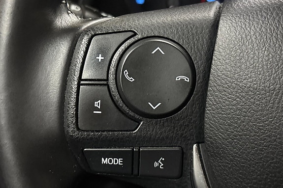 Toyota Auris 24 of 25