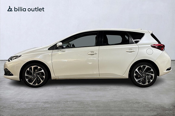Toyota Auris 9 of 25