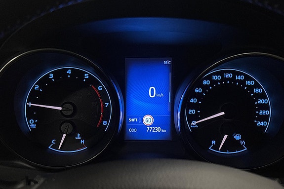 Toyota Auris 17 of 25