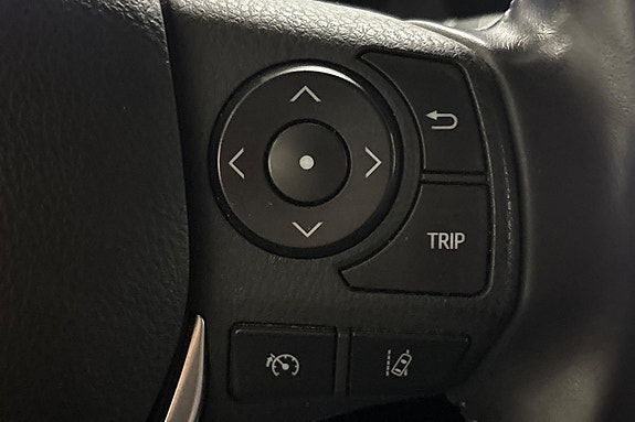 Toyota Auris 23 of 25