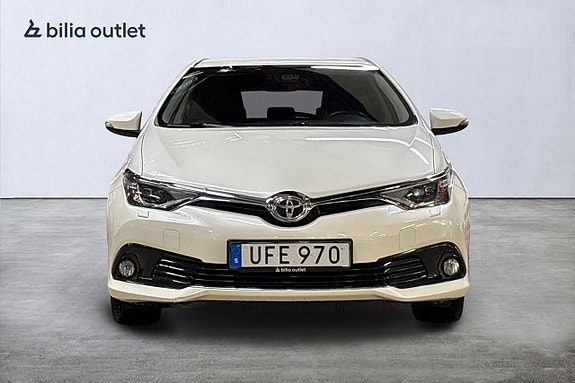 Toyota Auris 3 of 25