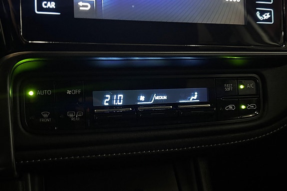Toyota Auris 21 of 25