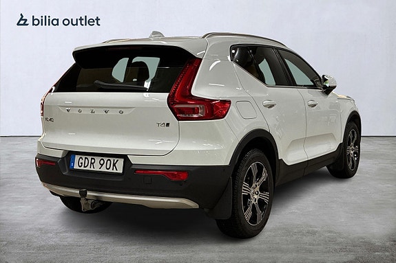 Volvo XC40 6 of 30