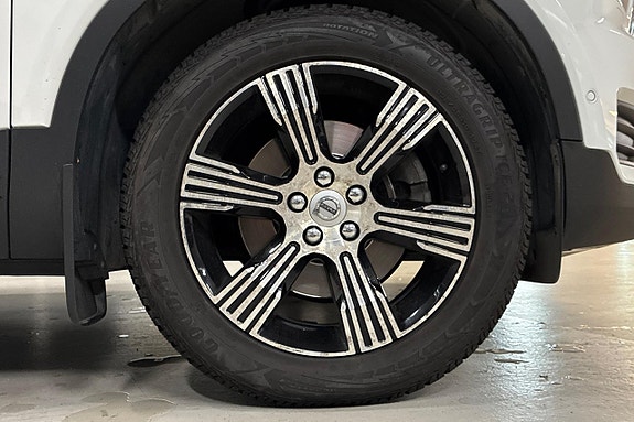 Volvo XC40 11 of 30