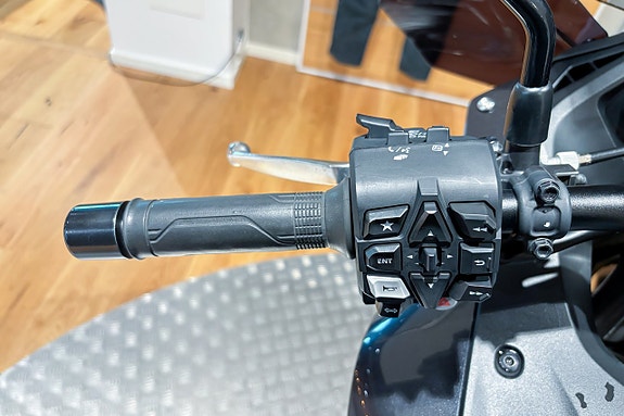 Honda NT 1100 |Toppbox|Sidoväskor|Tankväska|Komfortsadel|Nyservad| 15 of 16