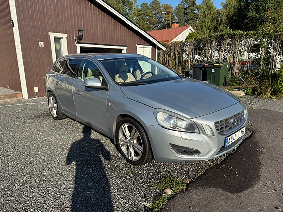 Volvo V60 3 of 6