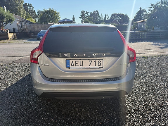 Volvo V60 4 of 6