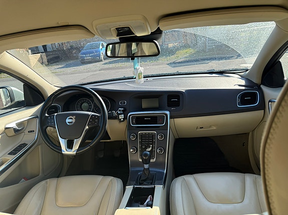 Volvo V60 5 of 6