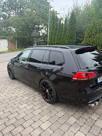 Volkswagen Golf VII 6 of 9