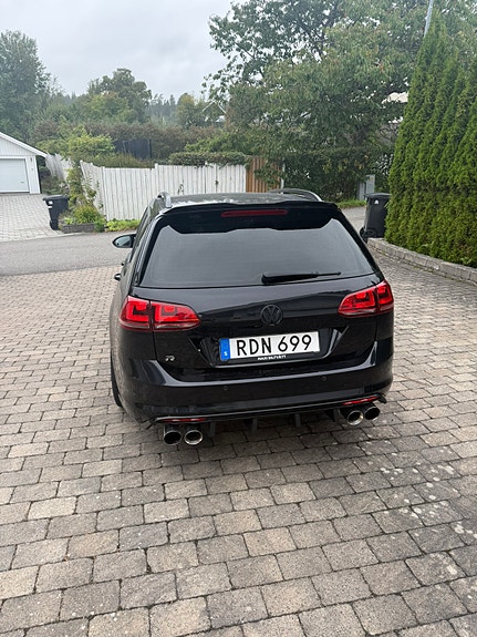 Volkswagen Golf VII 5 of 9