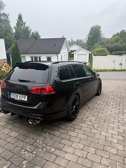 Volkswagen Golf VII 4 of 9