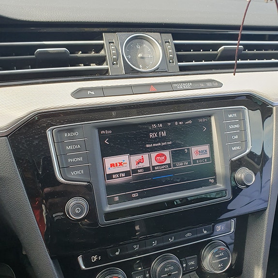 Volkswagen Passat 9 of 9