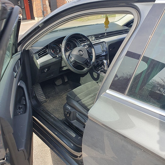 Volkswagen Passat 8 of 9