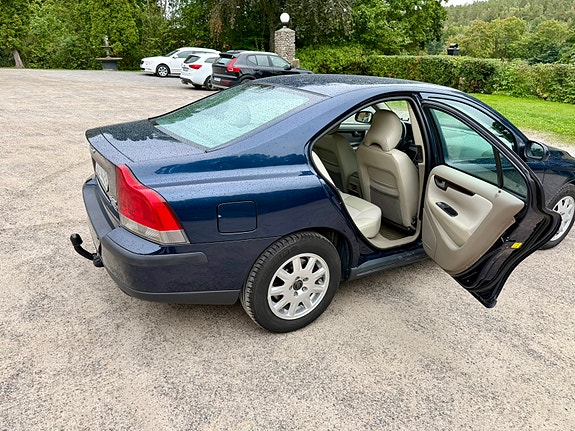 Volvo S60 9 of 12