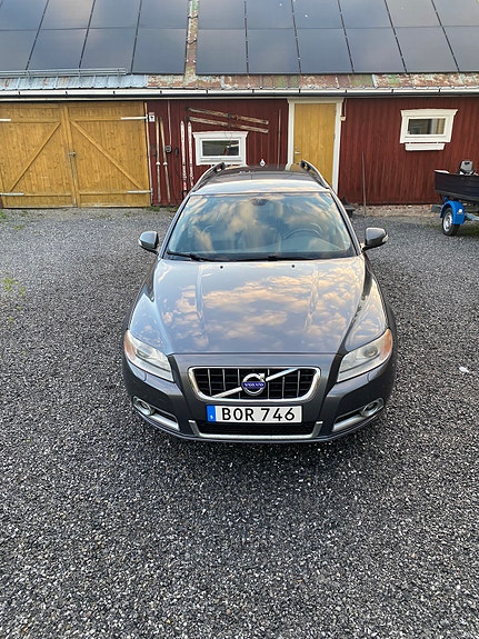 Volvo V70 7 of 10