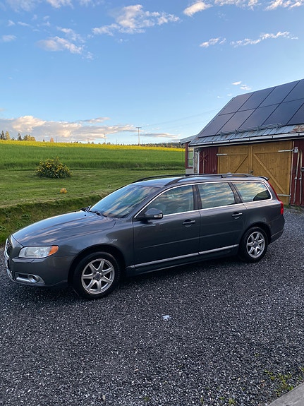 Volvo V70 5 of 10