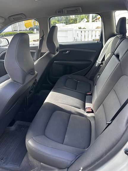 Volvo V70 5 of 18