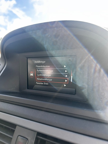Volvo V70 8 of 18