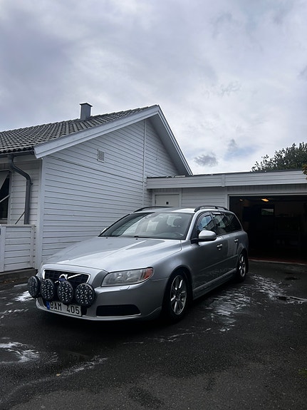 Volvo V70 13 of 18