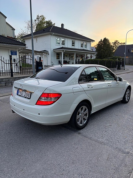 Mercedes-Benz C180 6 of 9