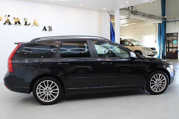 Volvo V50 4 of 12