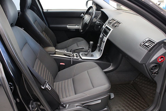 Volvo V50 8 of 12