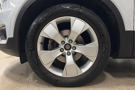 Volvo XC40 11 of 27