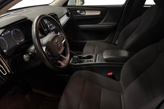 Volvo XC40 13 of 27