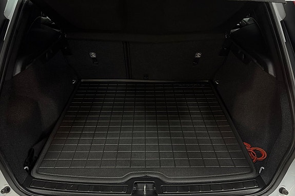 Volvo XC40 10 of 27
