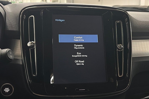 Volvo XC40 21 of 27
