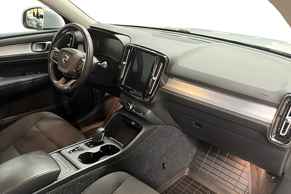 Volvo XC40 15 of 27