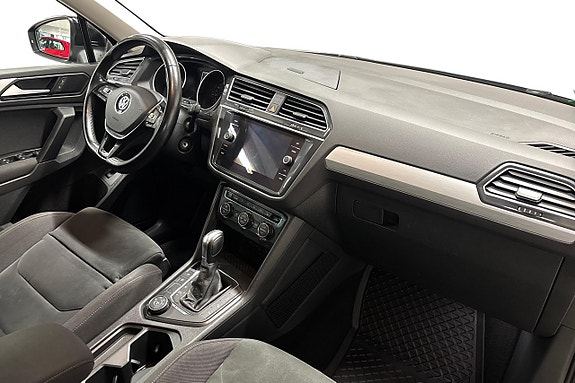 Volkswagen Tiguan 15 of 26