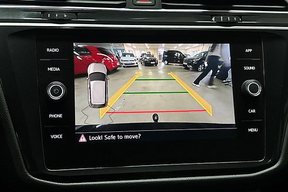 Volkswagen Tiguan 18 of 26