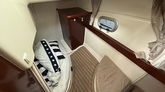 Jeanneau 805 Leader med rätt utrustning. VP 320hk V8:a 15 of 17