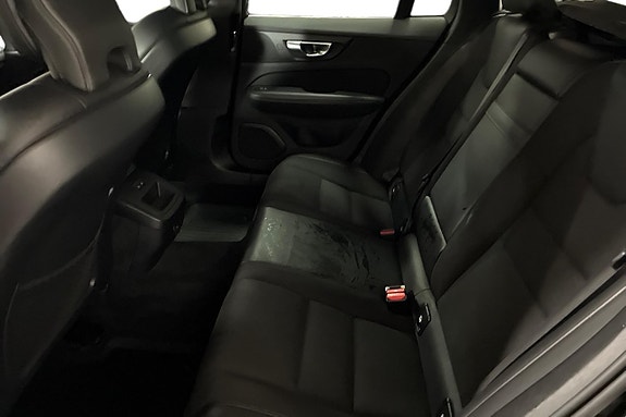 Volvo V60 14 of 28