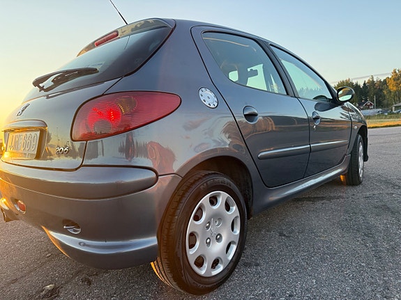 Peugeot 206 11 of 25