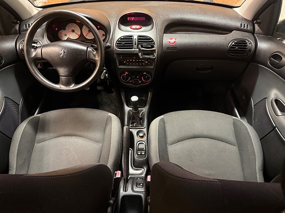 Peugeot 206 22 of 25