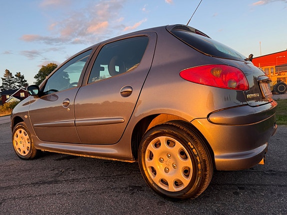 Peugeot 206 7 of 25