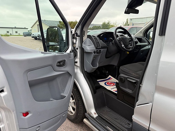 Ford Transit 6 of 26