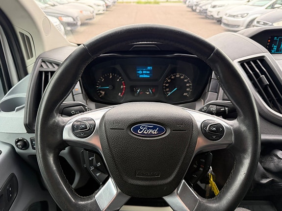 Ford Transit 16 of 26